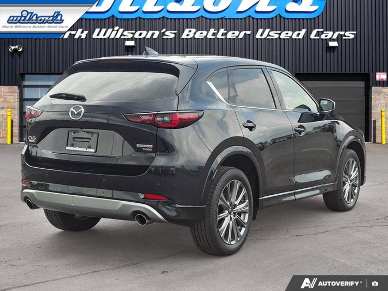 2024 Mazda CX-5 Signature Turbo AWD | Leather | Sunroof | Navi | Heated + Ventilated Seats | Heated Steering & More! Photo4