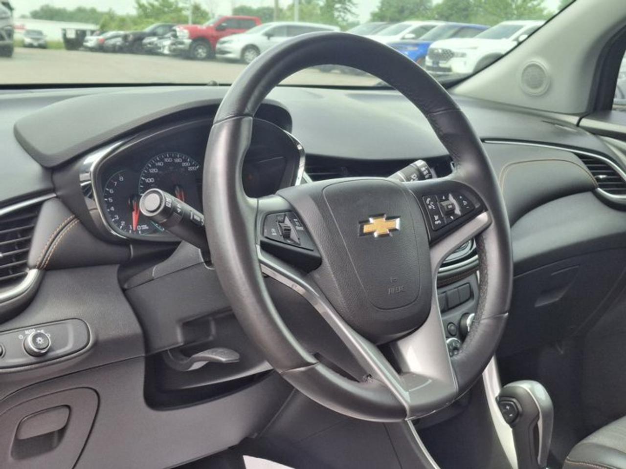 2020 Chevrolet Trax LT Redline | Remote Start | Power Drivers Seat | Cruise Control | Air Conditioning | and More ! Photo