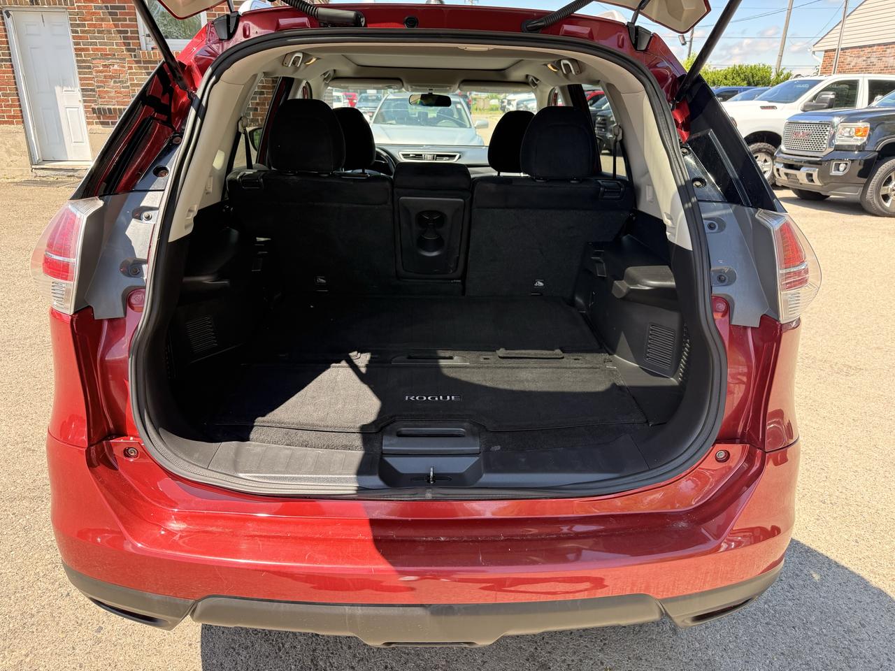 2015 Nissan Rogue SV | AWD Photo