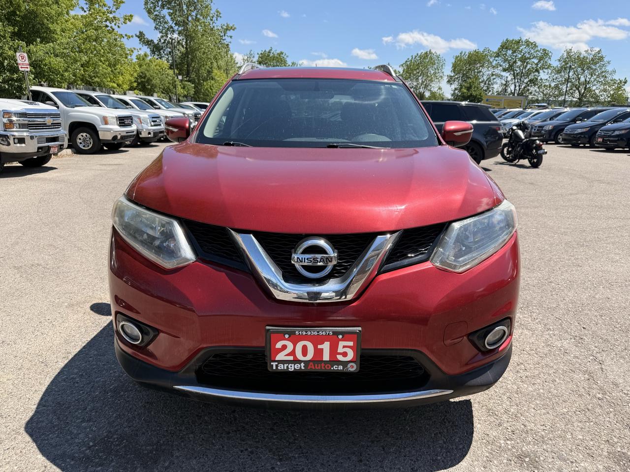 2015 Nissan Rogue SV | AWD Photo