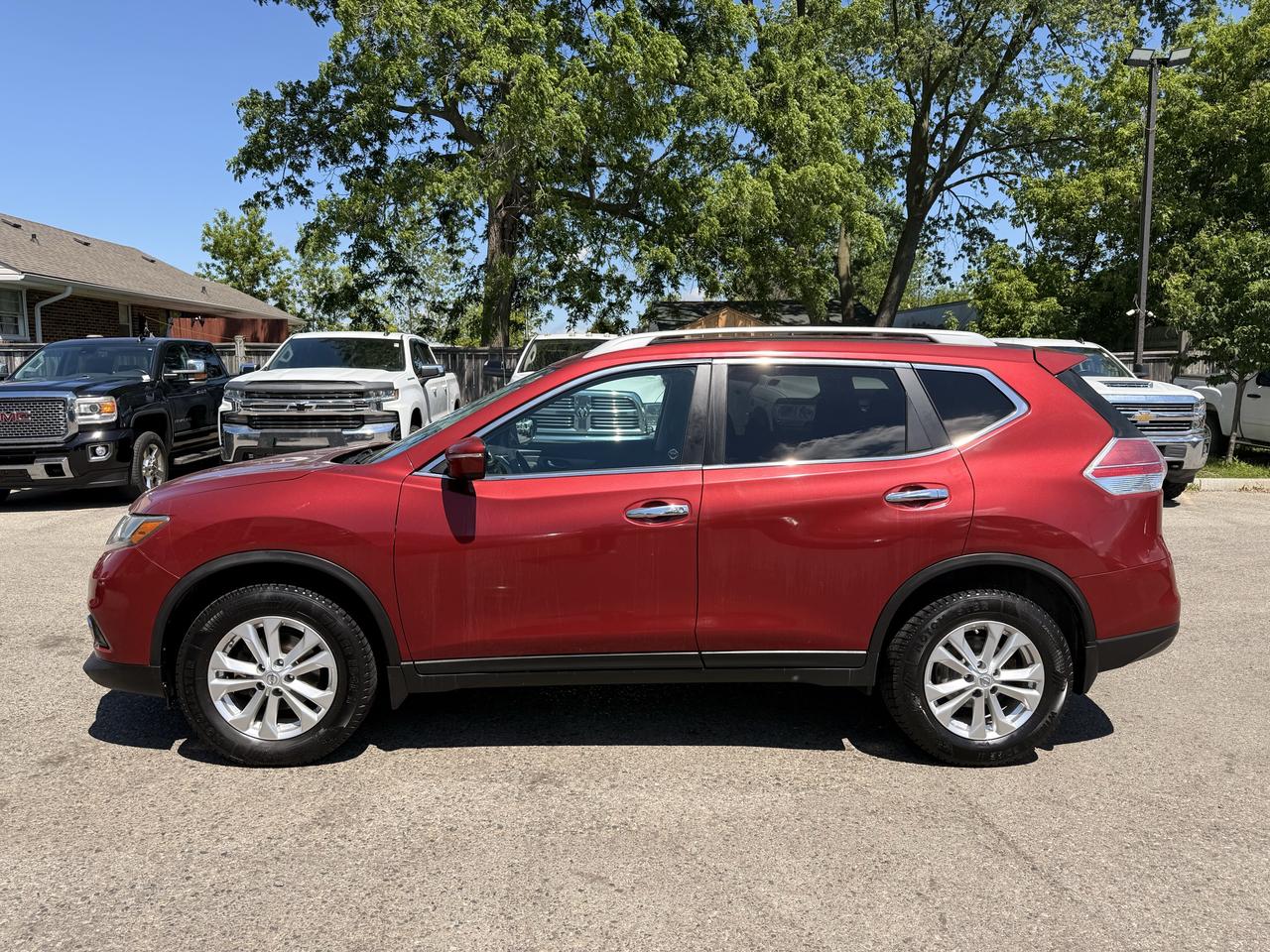 2015 Nissan Rogue SV | AWD Photo3