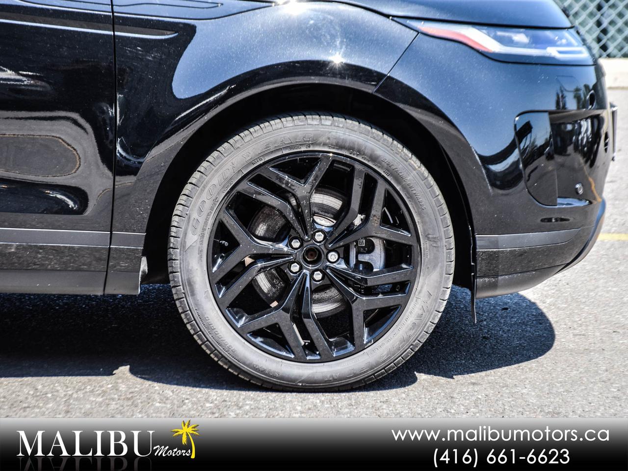 2023 Land Rover Range Rover Evoque SE Photo