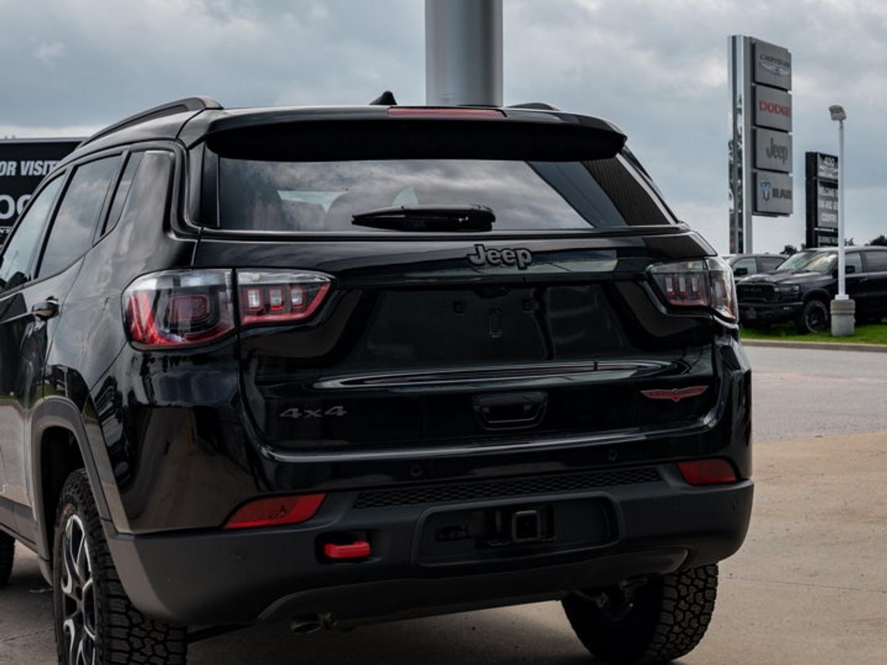 2026 Jeep Compass Trailhawk Photo