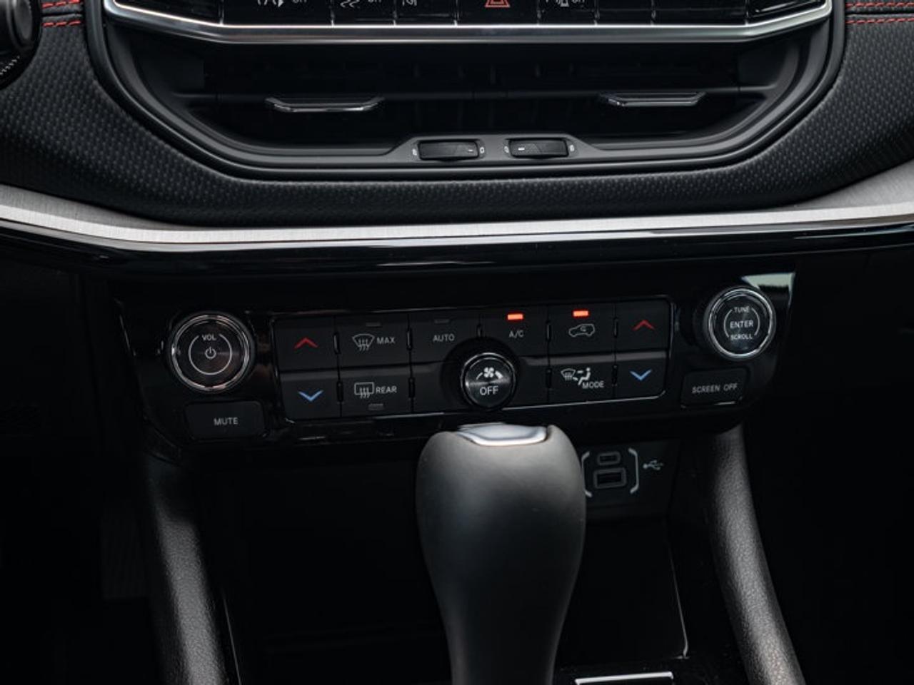 2026 Jeep Compass Trailhawk Photo