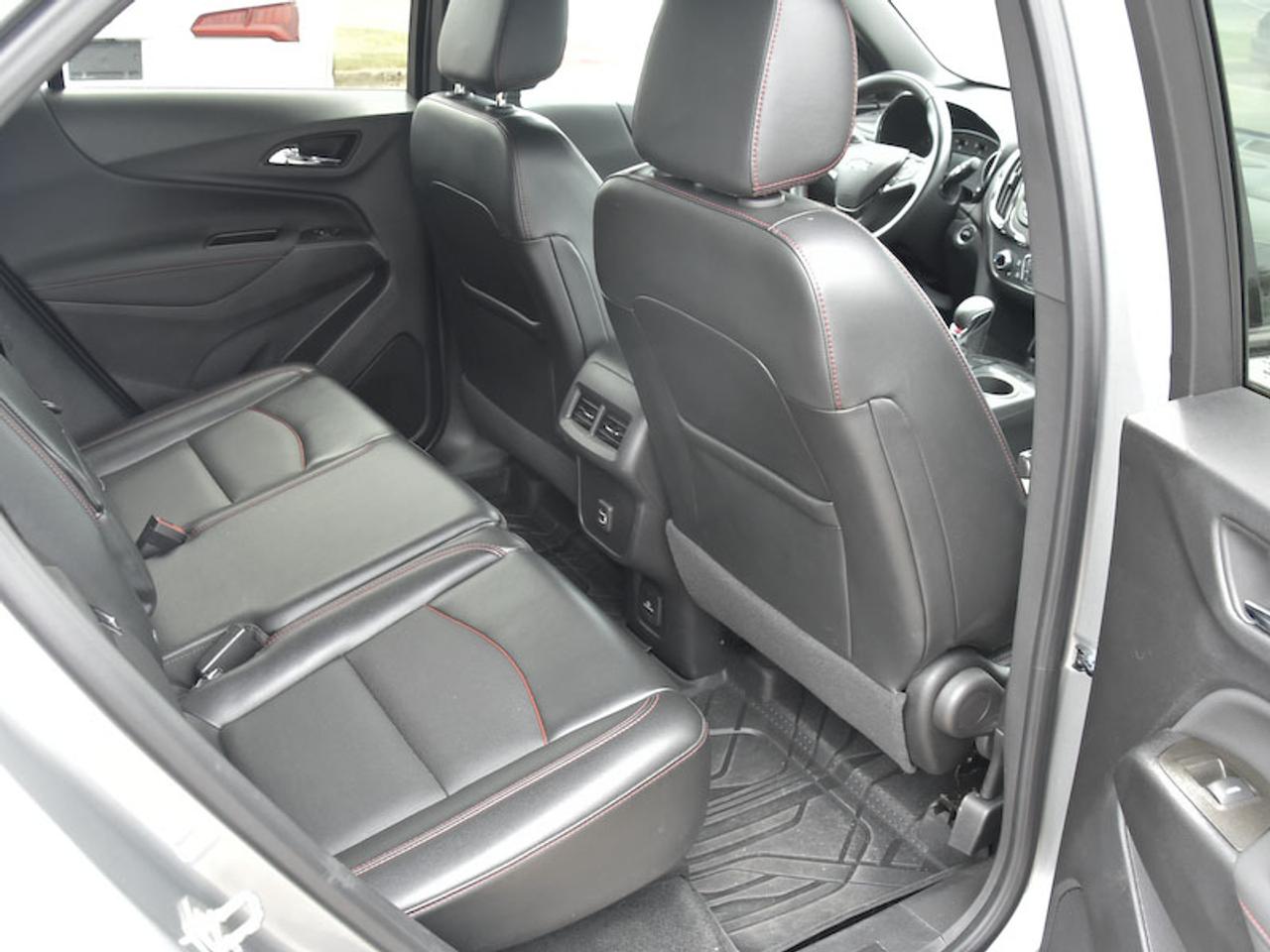 2023 Chevrolet Equinox AWD 4dr RS Photo