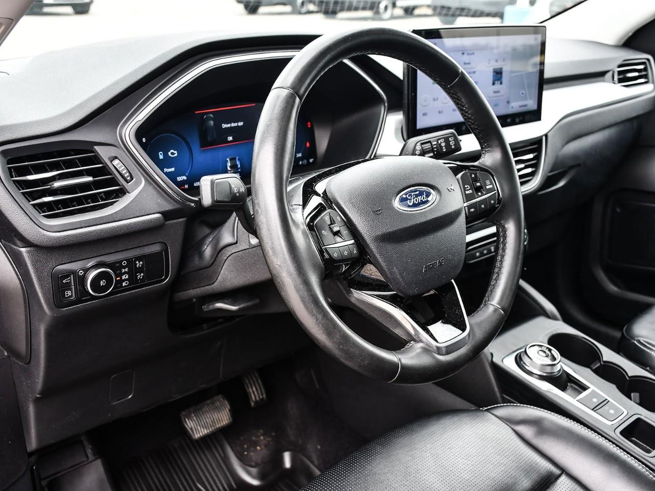 2023 Ford Escape Platinum Photo