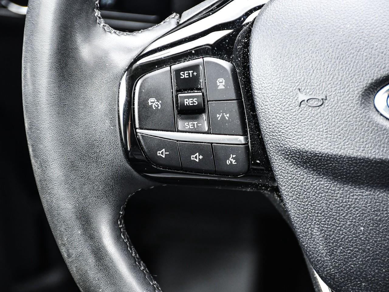 2023 Ford Escape Platinum Photo