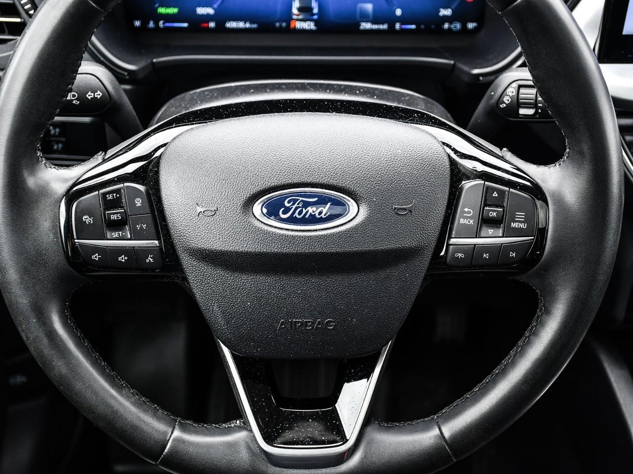 2023 Ford Escape Platinum Photo