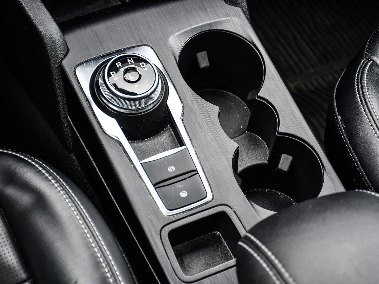 2023 Ford Escape Platinum Photo