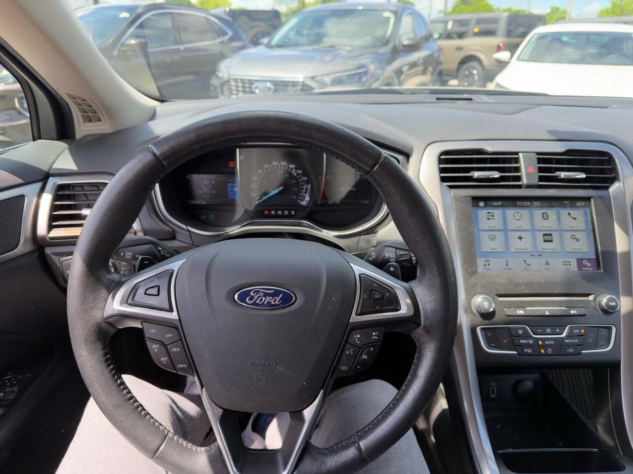2017 Ford Fusion SE 202A|DRIVE ASSIST|LUX PK|TECH PK|NAV|NO ACCIDENTS Photo
