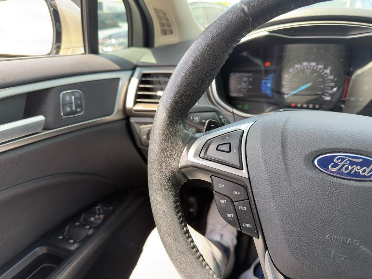 2017 Ford Fusion SE 202A|DRIVE ASSIST|LUX PK|TECH PK|NAV|NO ACCIDENTS Photo