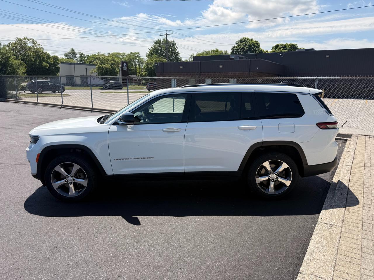 2021 Jeep Grand Cherokee L Limited Photo