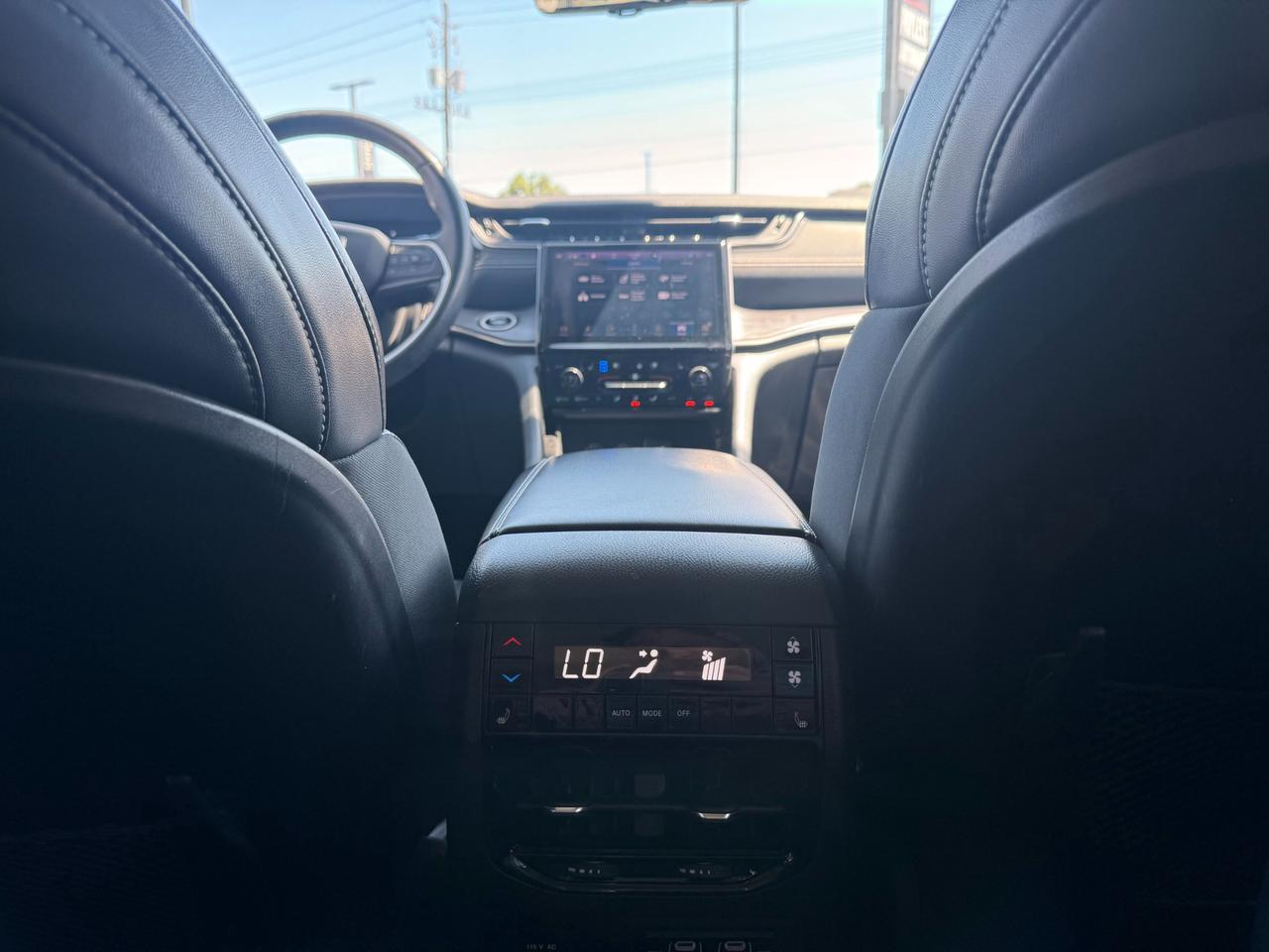 2021 Jeep Grand Cherokee L Limited Photo