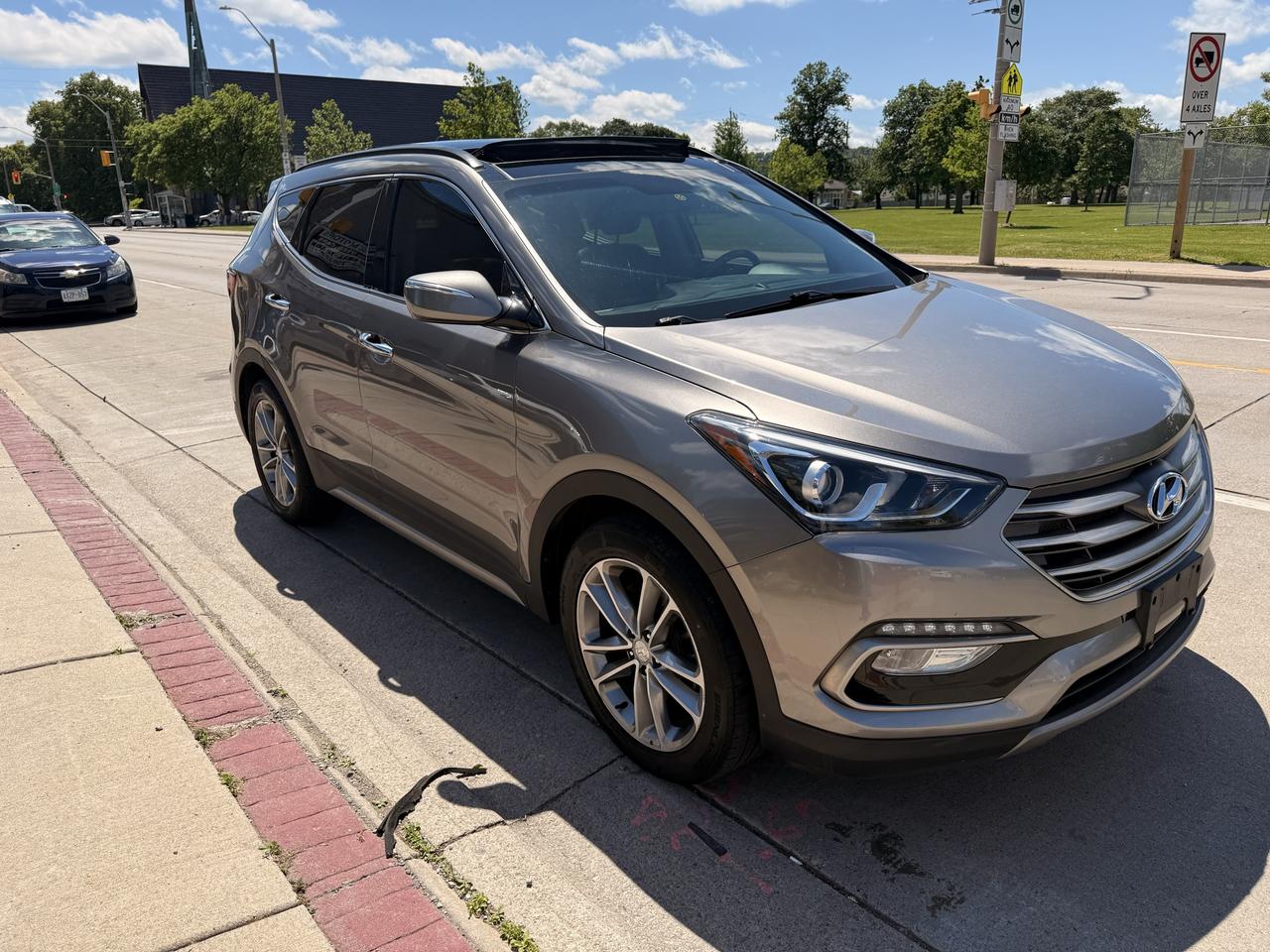 2018 Hyundai Santa Fe Sport 2.0T SE AWD Photo