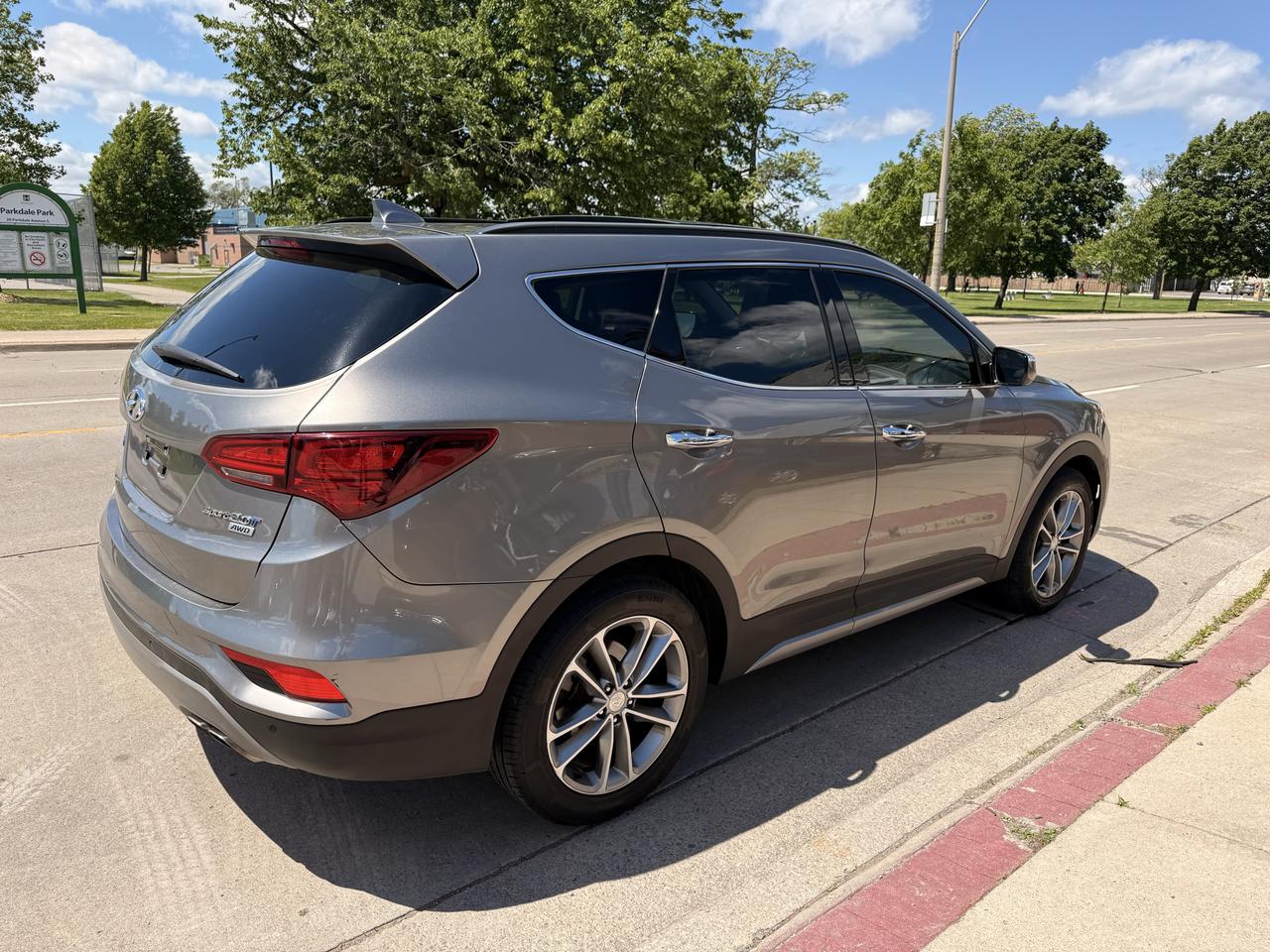 2018 Hyundai Santa Fe Sport 2.0T SE AWD Photo