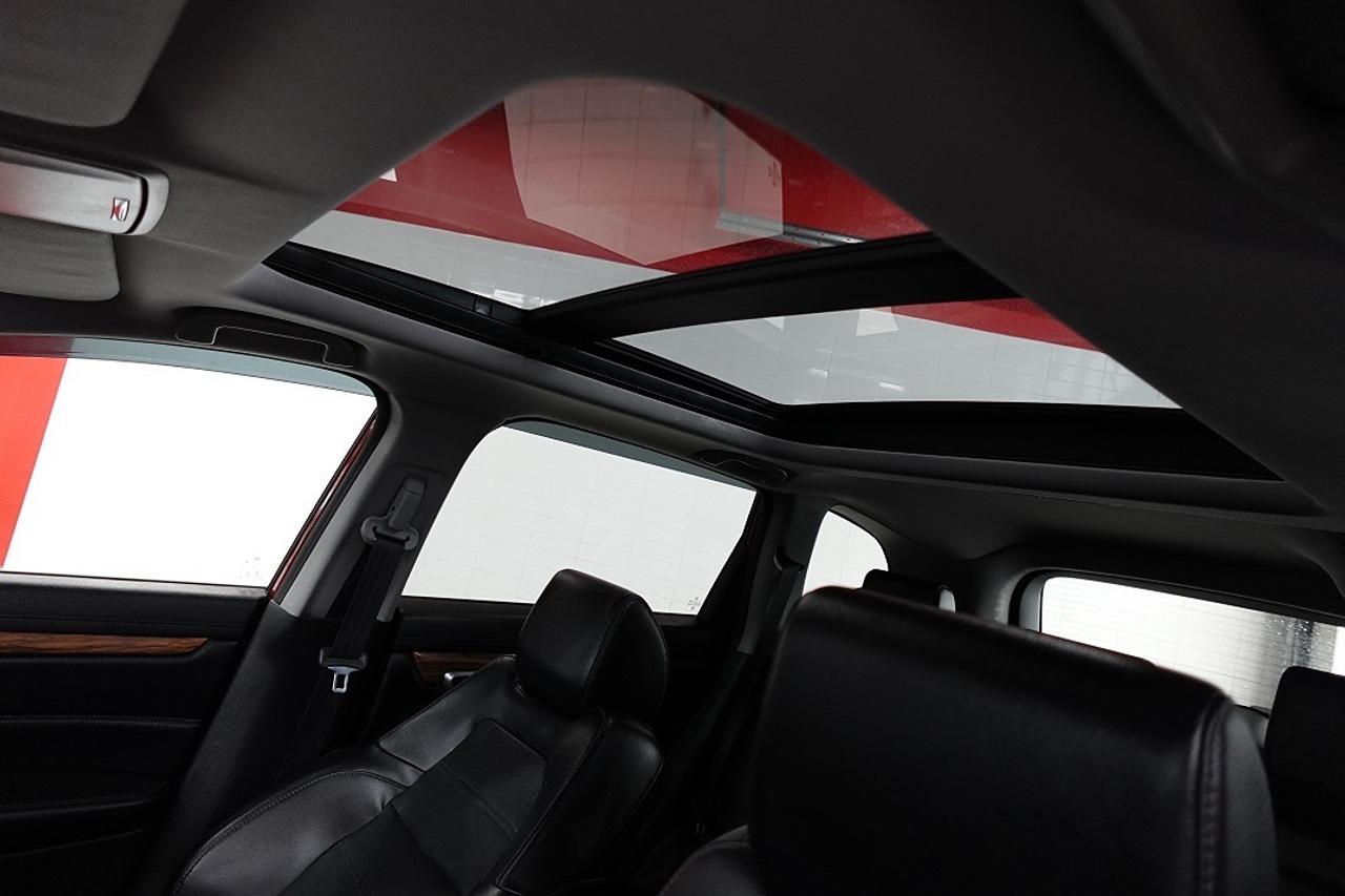 2017 Honda CR-V TOURING.AWD.MINT.NO ACCIDENT.LOW KM Photo