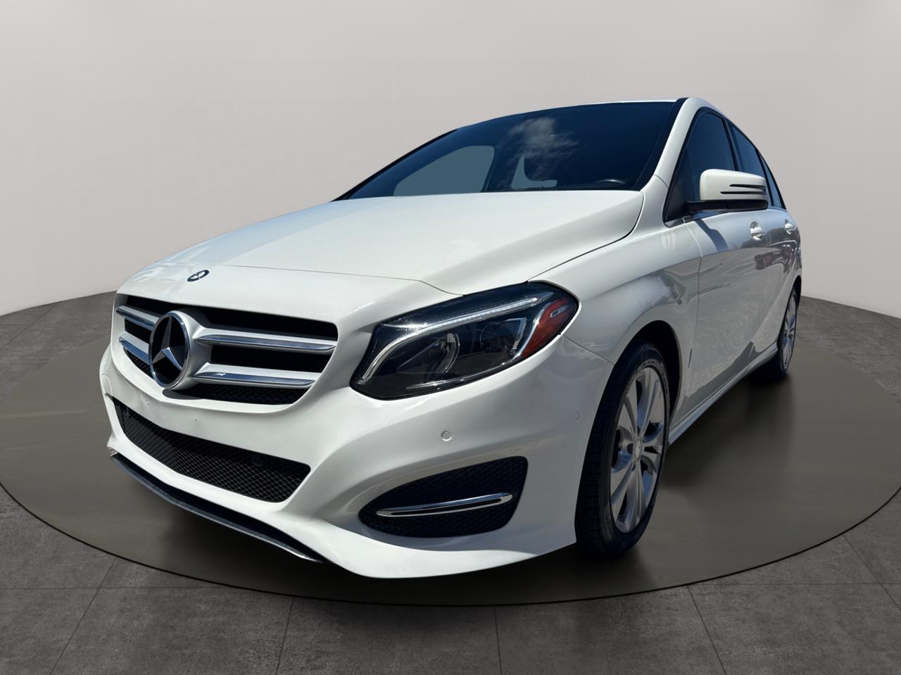2015 Mercedes-Benz B-Class 4DR HB B 250 SPORTS TOURER 4MATIC Photo2