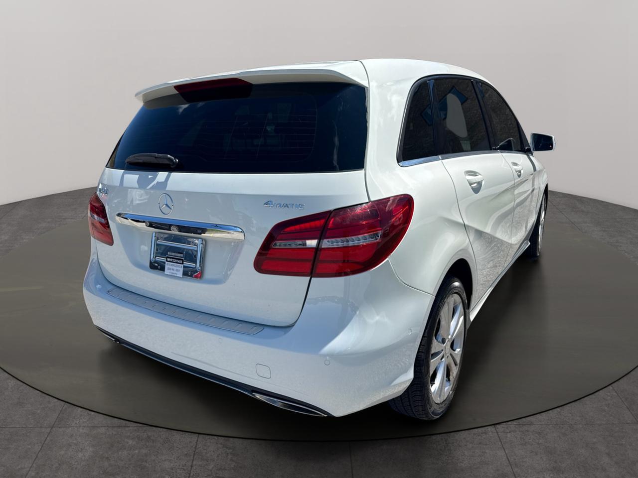 2015 Mercedes-Benz B-Class 4DR HB B 250 SPORTS TOURER 4MATIC Photo