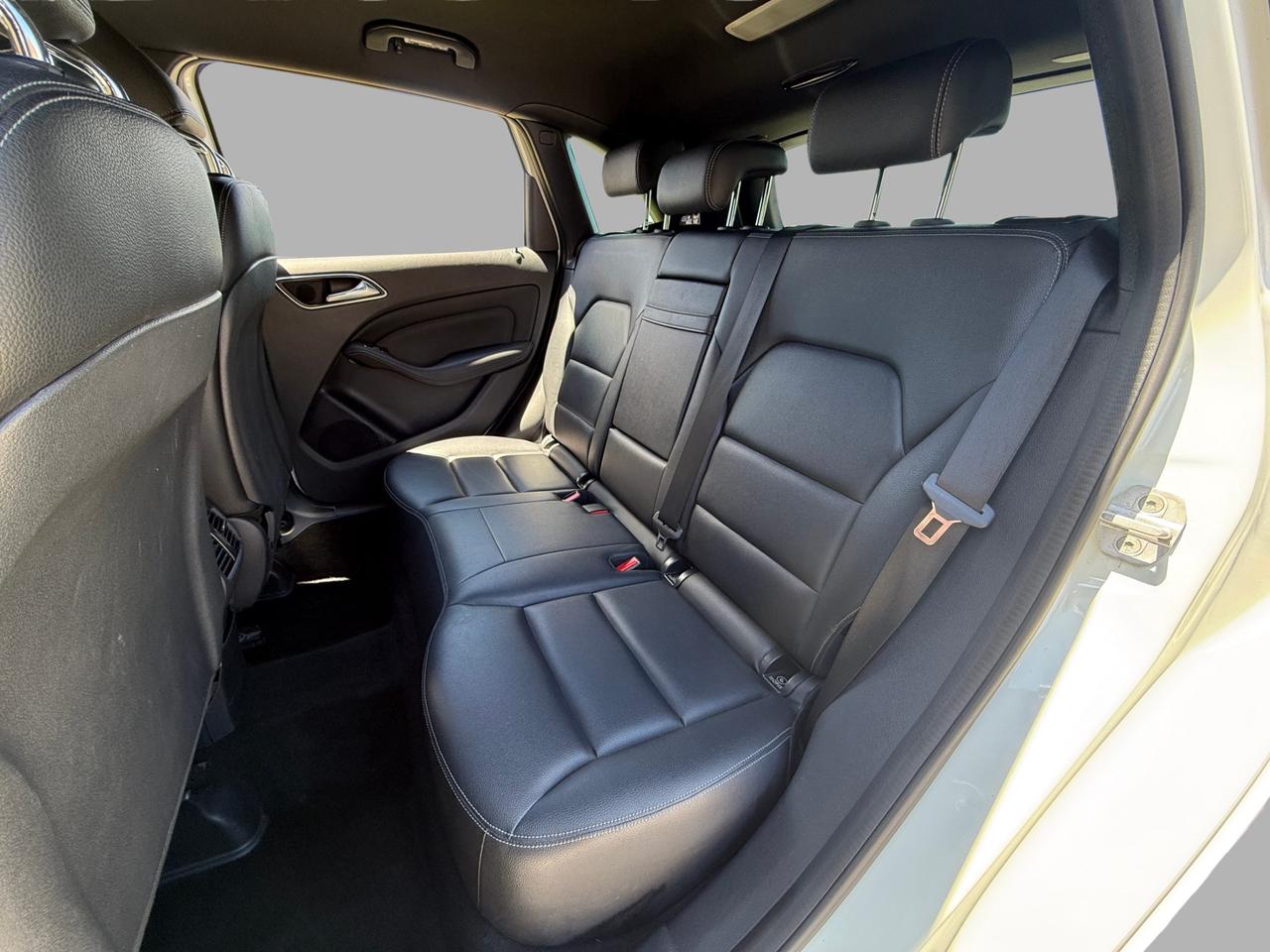 2015 Mercedes-Benz B-Class 4DR HB B 250 SPORTS TOURER 4MATIC Photo