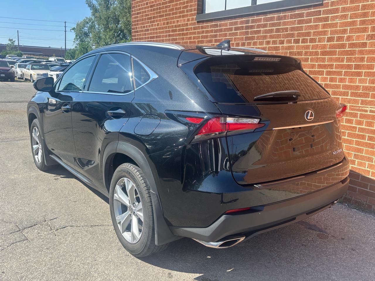 2017 Lexus NX 200t Executive Pckg, AWD 4dr Photo3