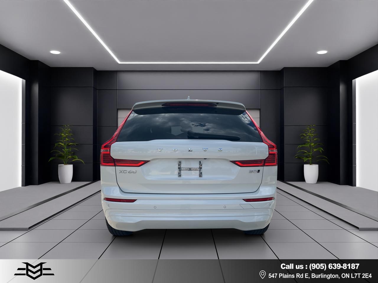 2022 Volvo XC60 B5 AWD MOMENTUM - Blind Spot Monitor !!! Photo