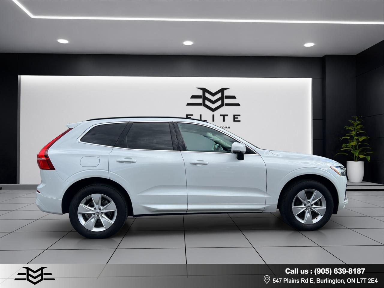 2022 Volvo XC60 B5 AWD MOMENTUM - Blind Spot Monitor !!! Photo