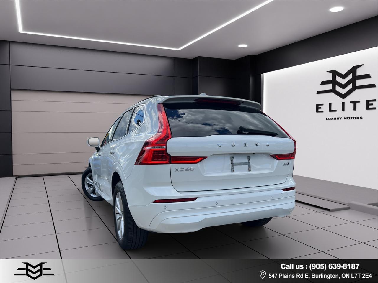 2022 Volvo XC60 B5 AWD MOMENTUM - Blind Spot Monitor !!! Photo
