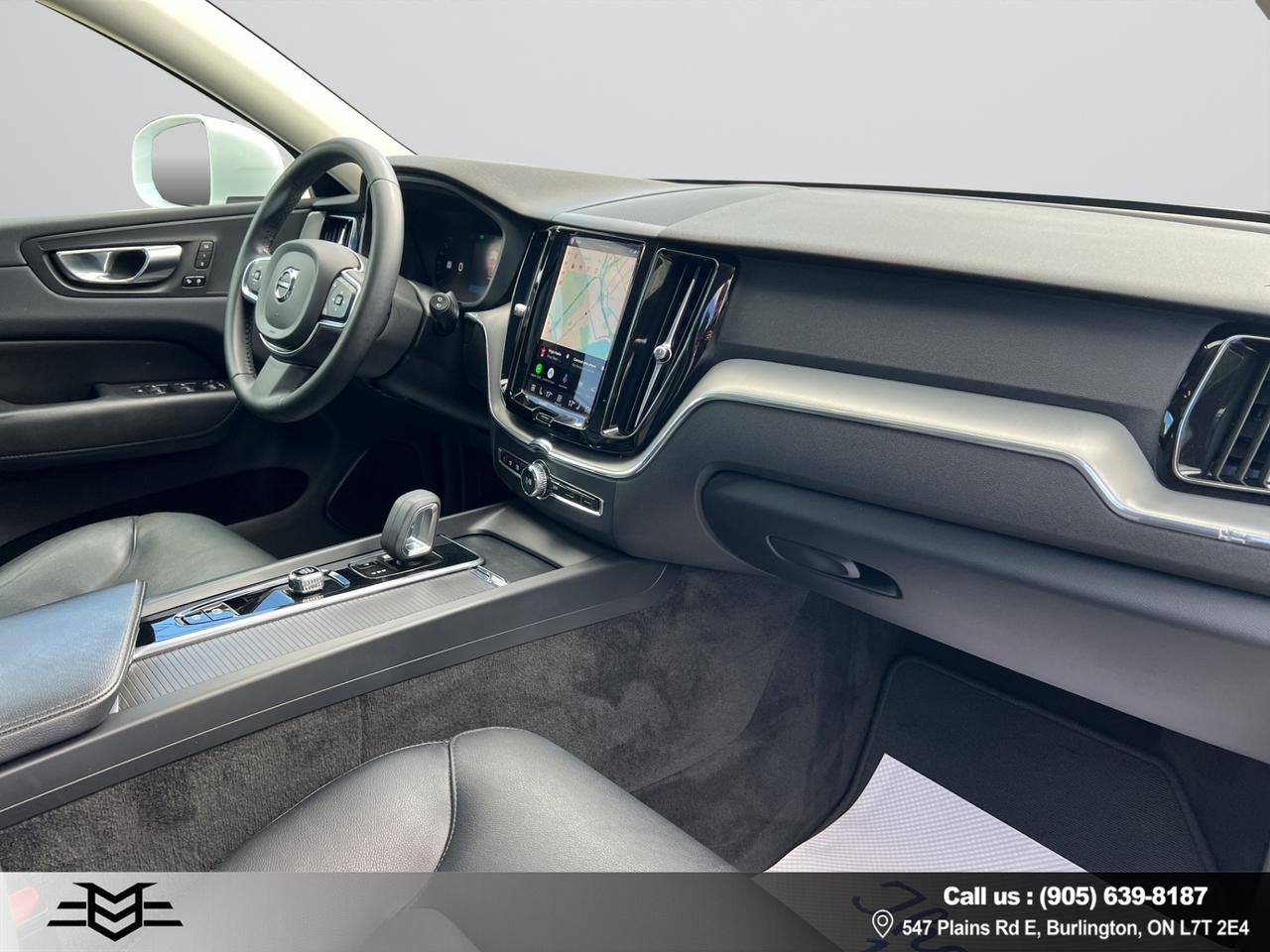 2022 Volvo XC60 B5 AWD MOMENTUM - Blind Spot Monitor !!! Photo