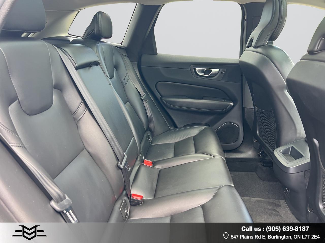 2022 Volvo XC60 B5 AWD MOMENTUM - Blind Spot Monitor !!! Photo