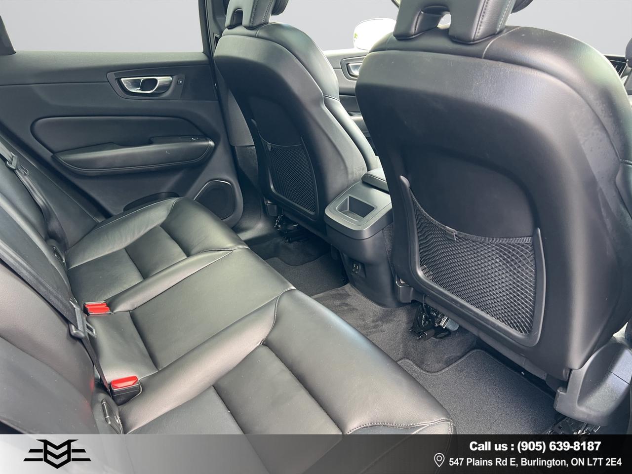 2022 Volvo XC60 B5 AWD MOMENTUM - Blind Spot Monitor !!! Photo