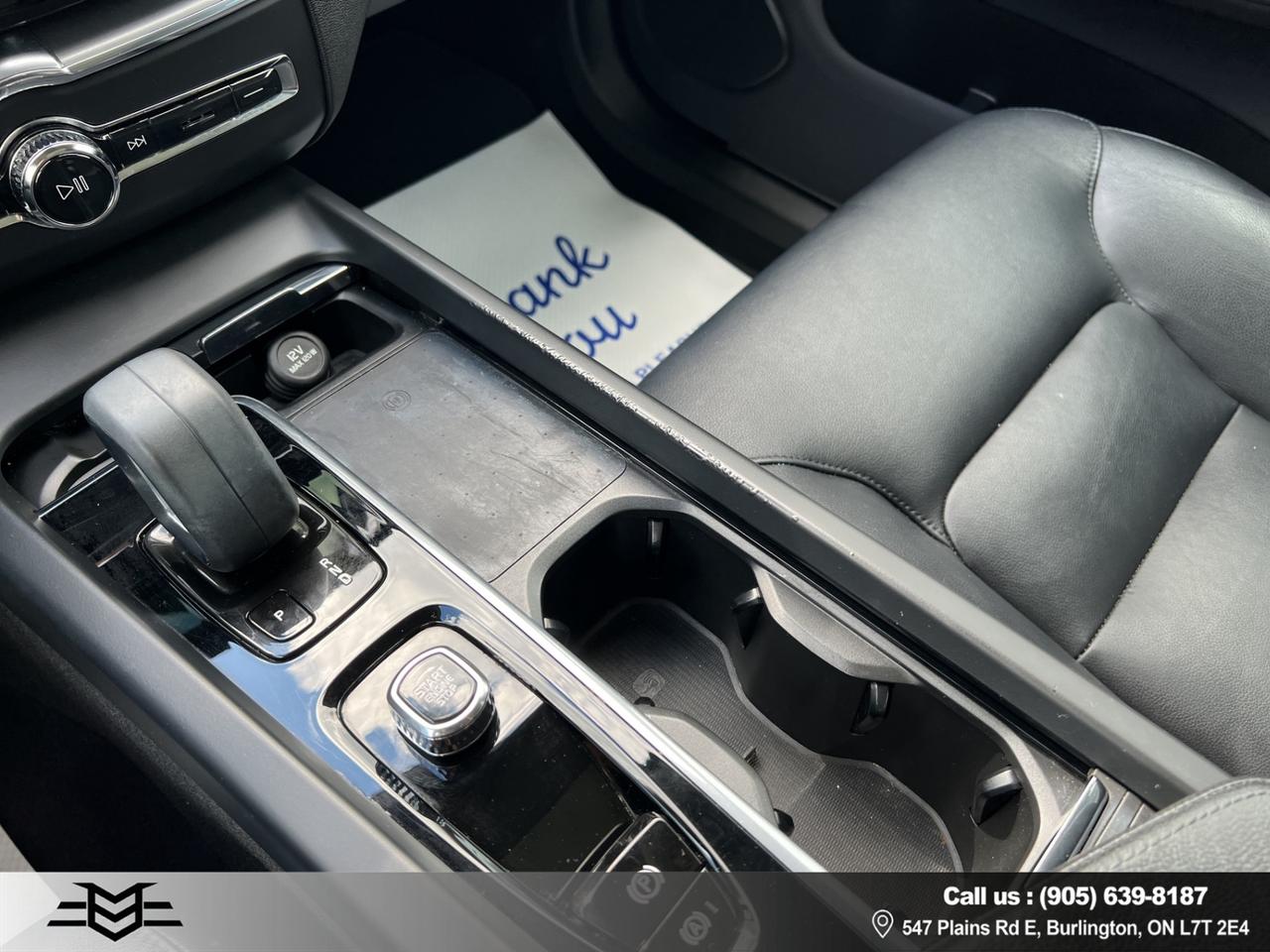 2022 Volvo XC60 B5 AWD MOMENTUM - Blind Spot Monitor !!! Photo