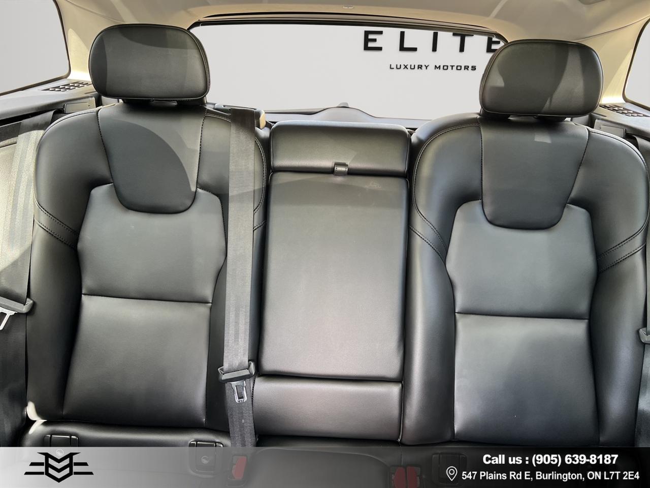 2022 Volvo XC60 B5 AWD MOMENTUM - Blind Spot Monitor !!! Photo