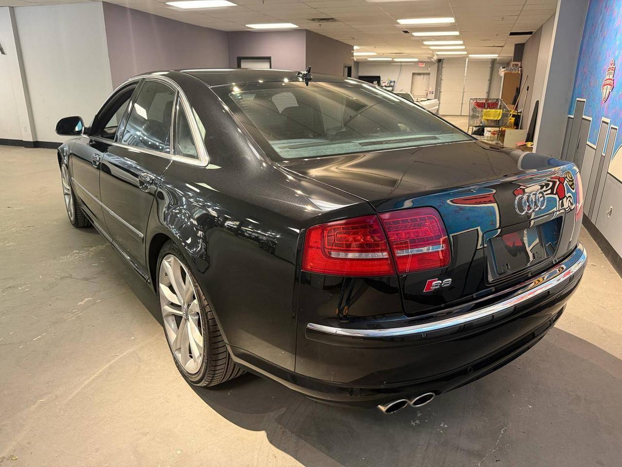 2008 Audi S8 4DR SDN Photo4