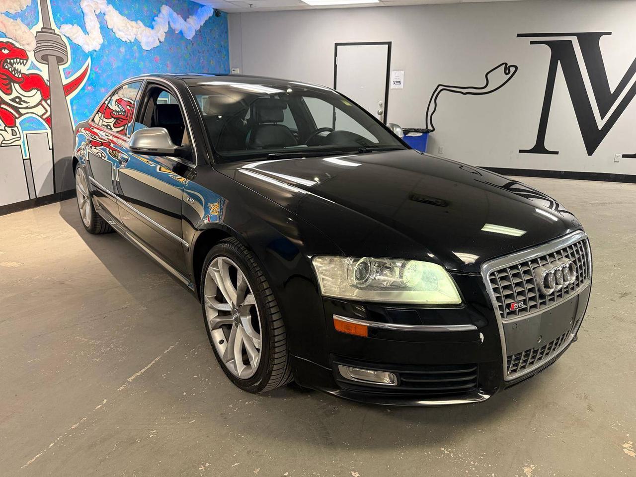 2008 Audi S8 4DR SDN Photo2