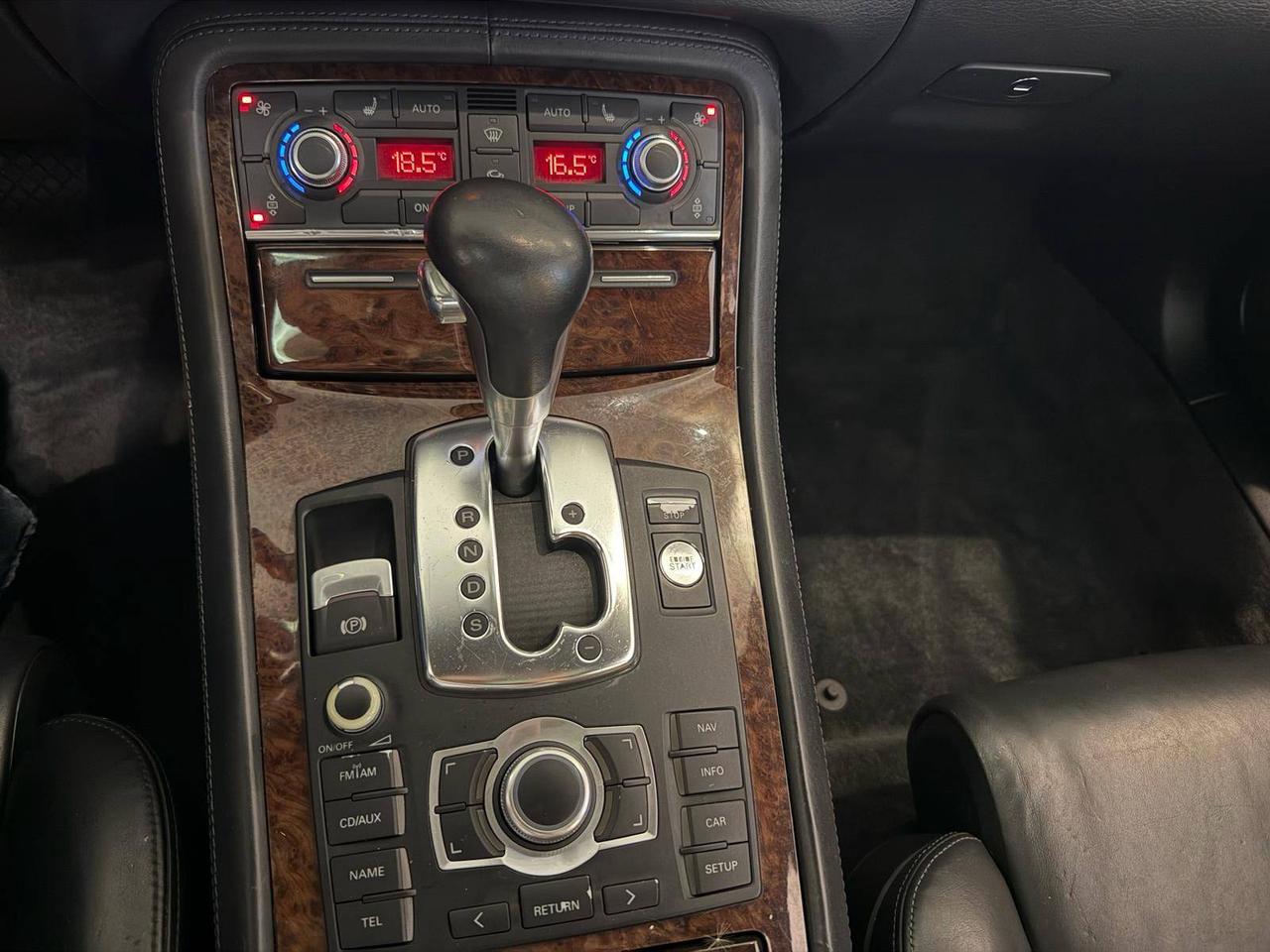 2008 Audi S8 4DR SDN Photo