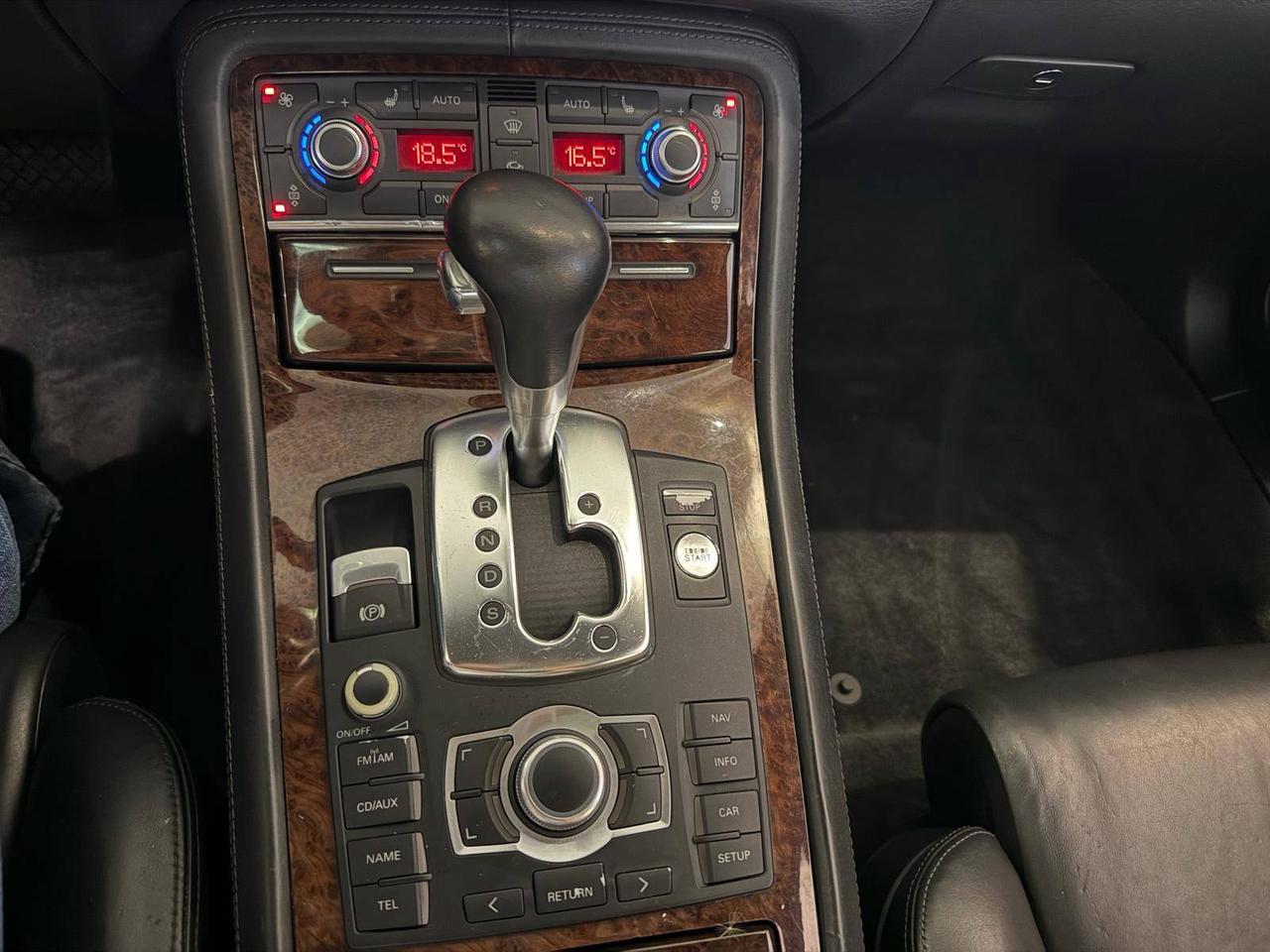 2008 Audi S8 4DR SDN Photo