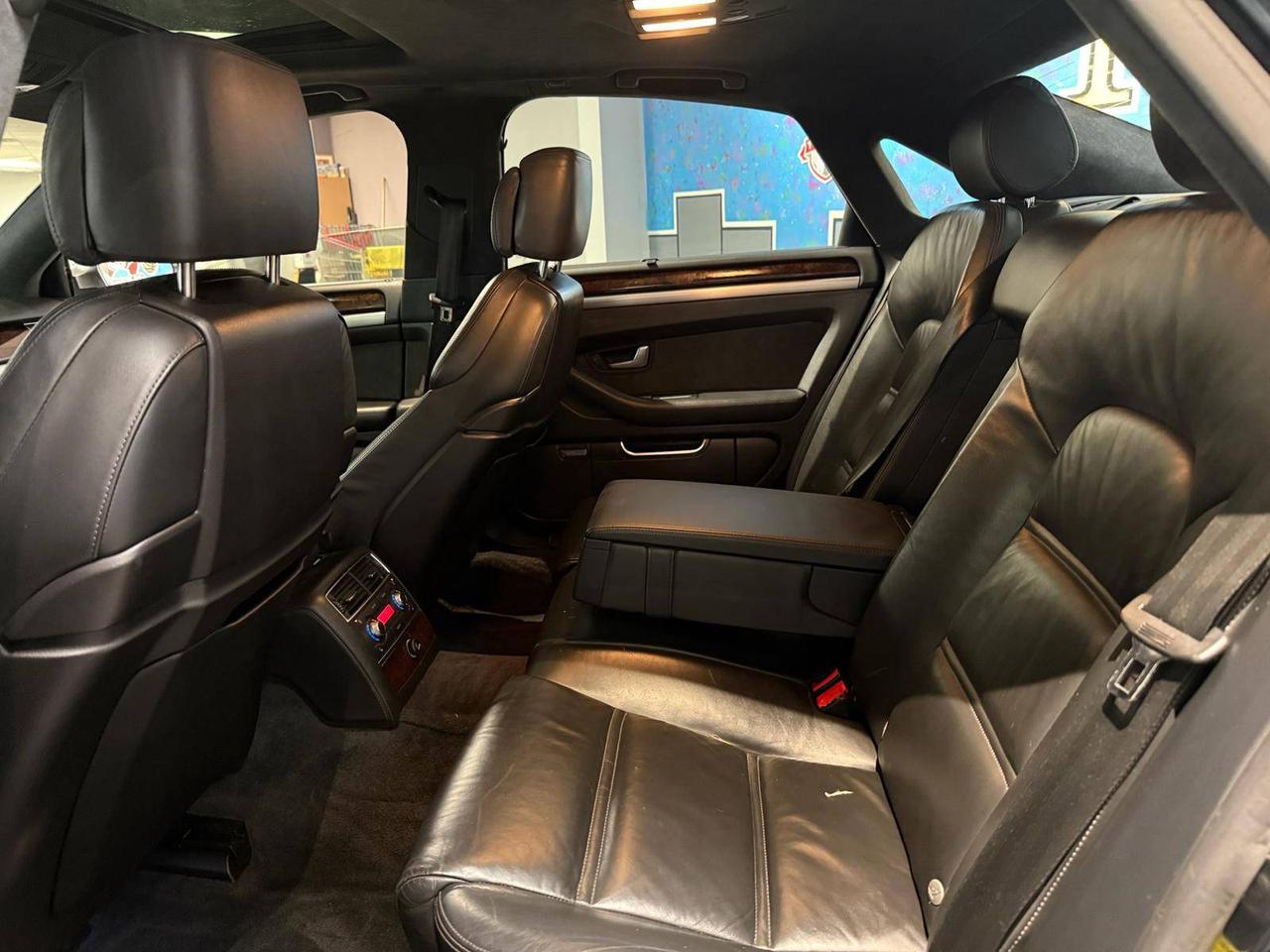 2008 Audi S8 4DR SDN Photo