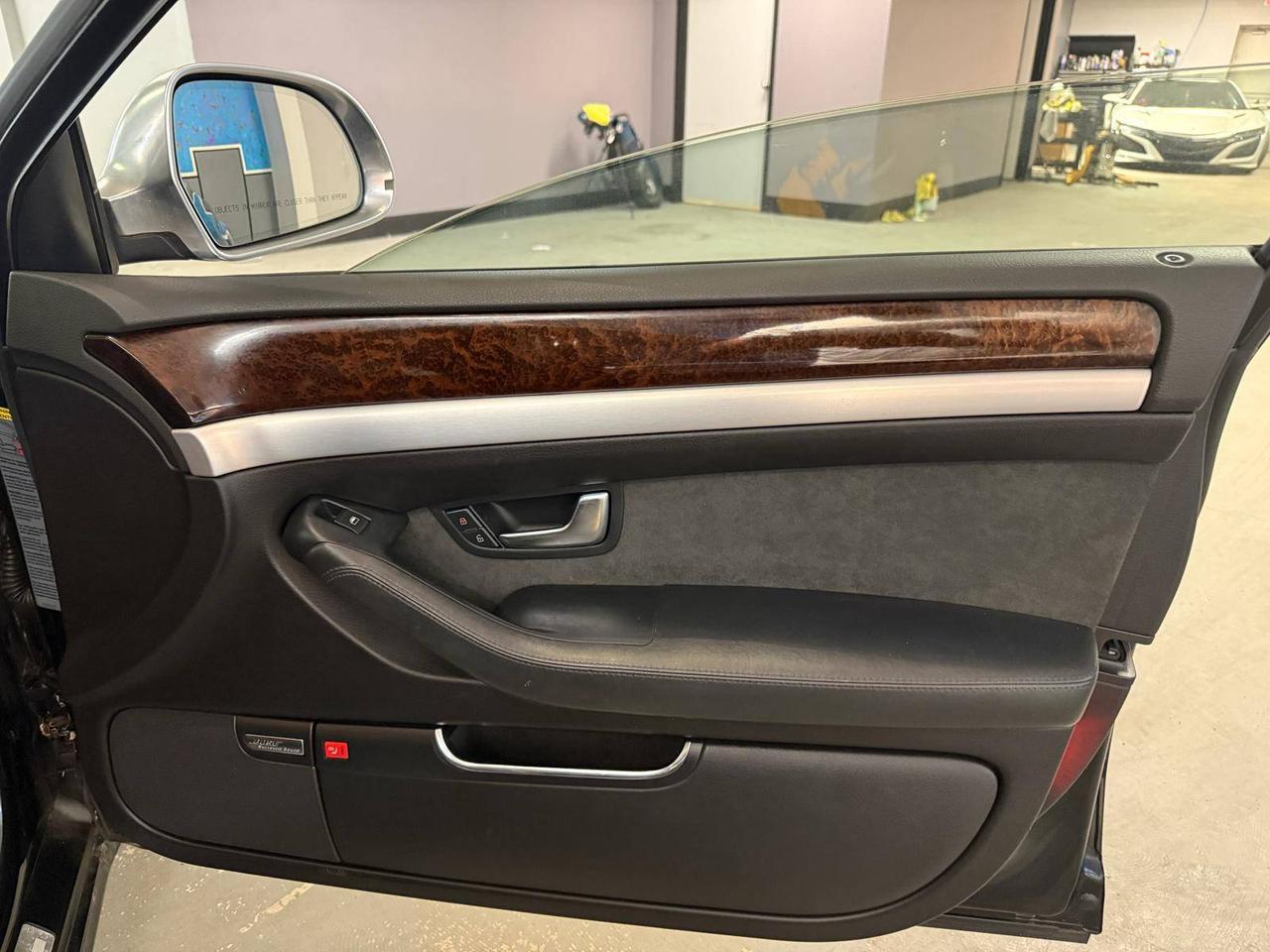 2008 Audi S8 4DR SDN Photo