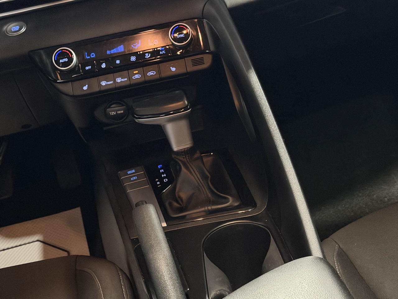 2021 Hyundai Elantra Preferred Photo