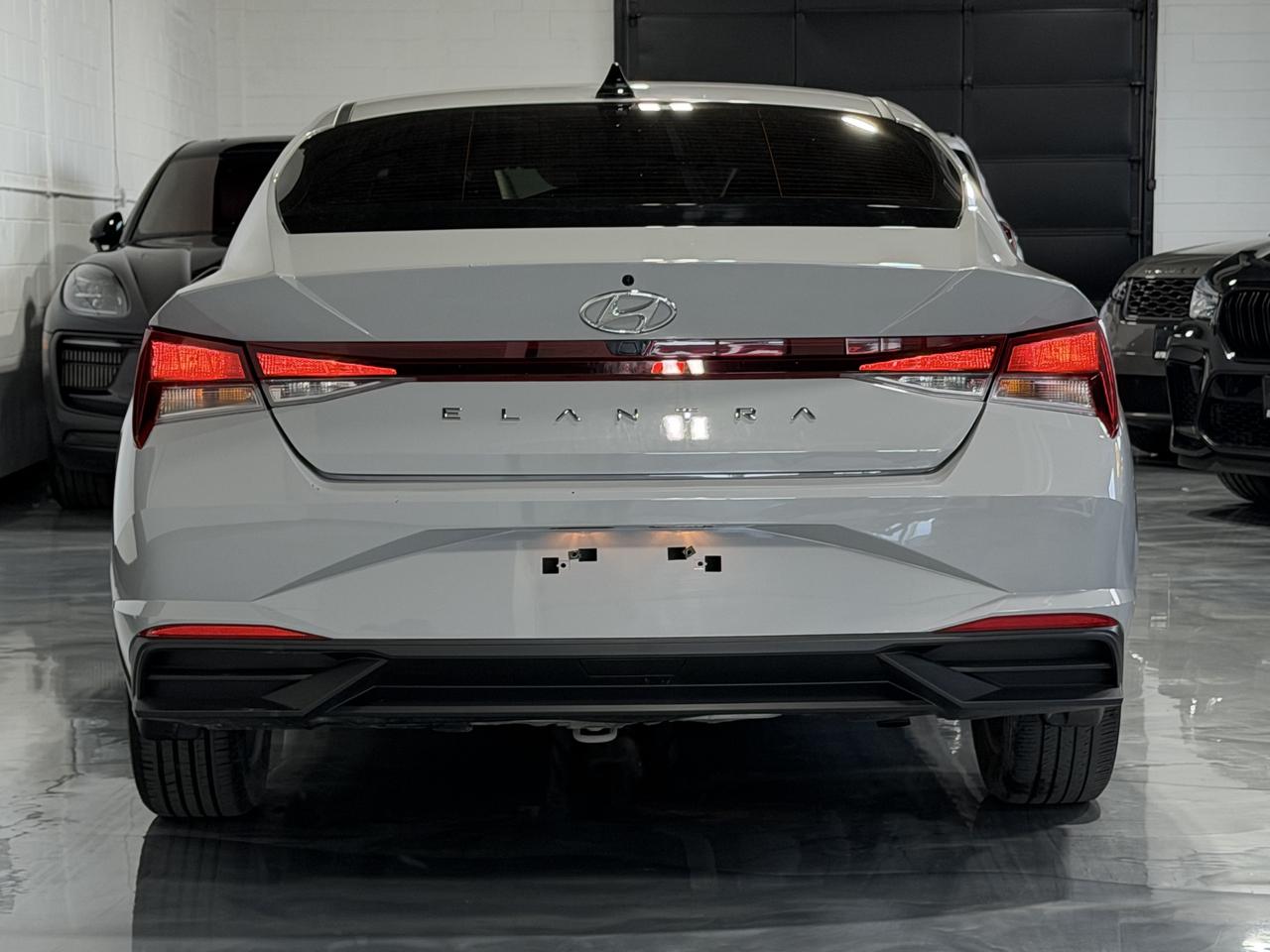 2021 Hyundai Elantra Preferred Photo