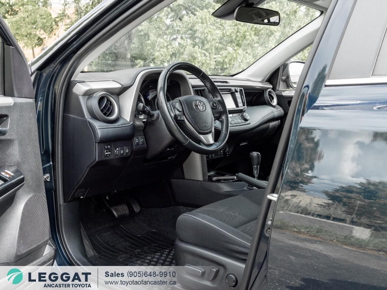 2018 Toyota RAV4 AWD XLE Photo