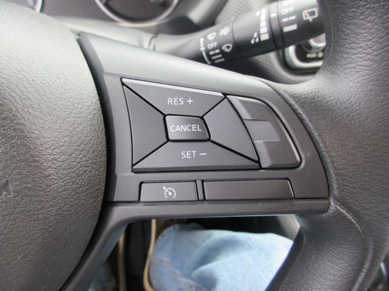 2024 Nissan Kicks S Photo