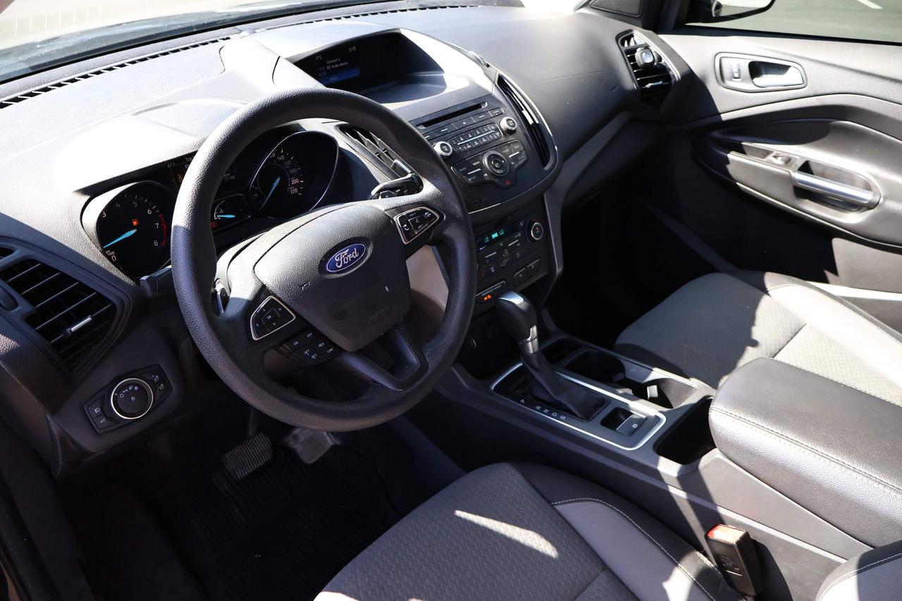 2017 Ford Escape SE Photo