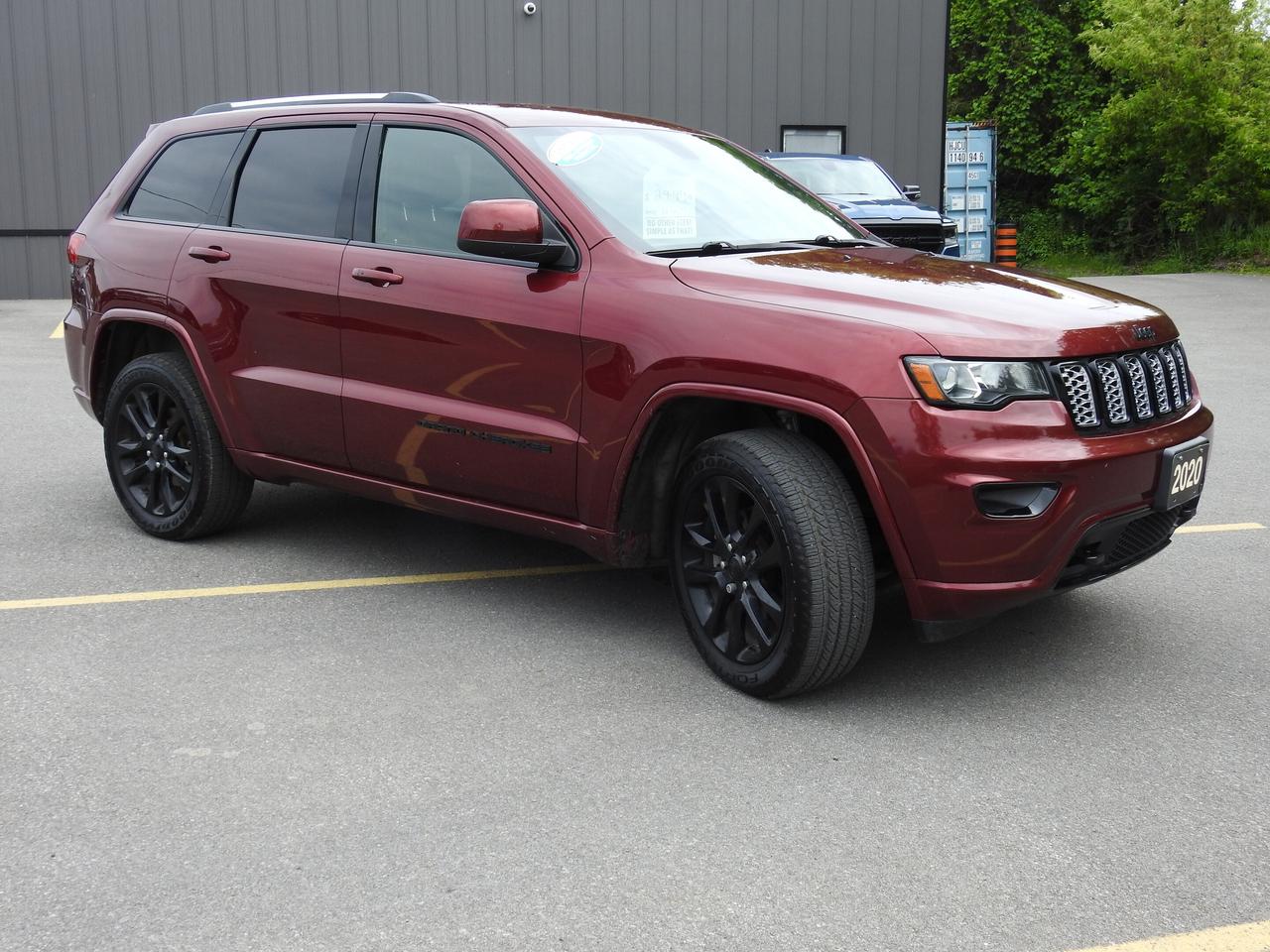 2020 Jeep Grand Cherokee ALTITUDE 4x4 - TOW PACKAGE- CLEAN CARFAX Photo4