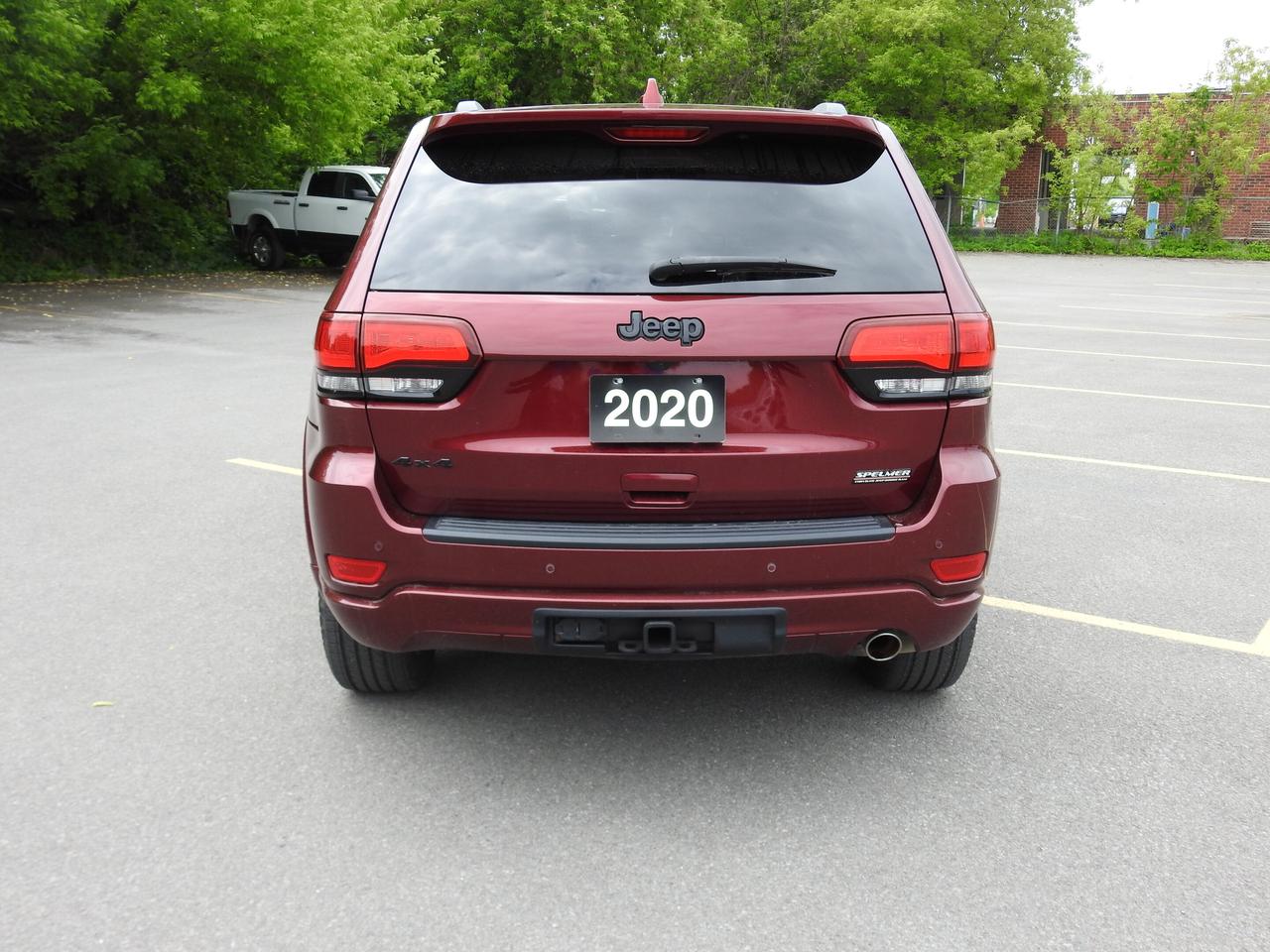 2020 Jeep Grand Cherokee ALTITUDE 4x4 - TOW PACKAGE- CLEAN CARFAX Photo
