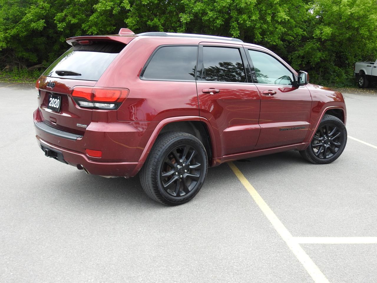 2020 Jeep Grand Cherokee ALTITUDE 4x4 - TOW PACKAGE- CLEAN CARFAX Photo