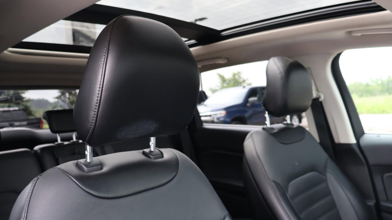 2018 Ford Edge SEL | | CD Player | Photo