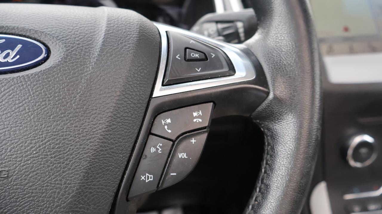 2018 Ford Edge SEL | | CD Player | Photo