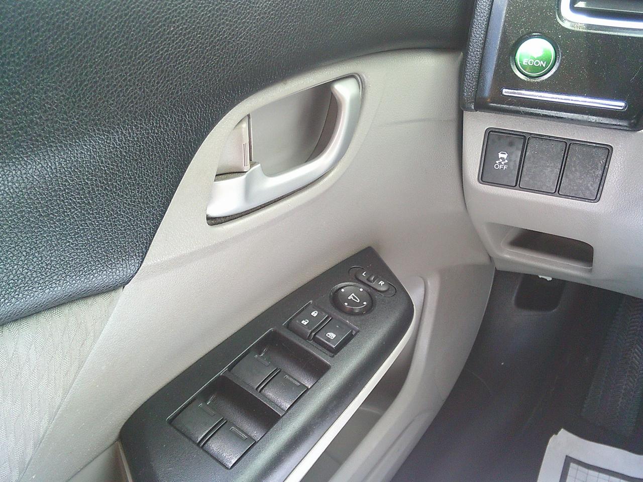 2015 Honda Civic Sedan 4dr Auto LX Photo