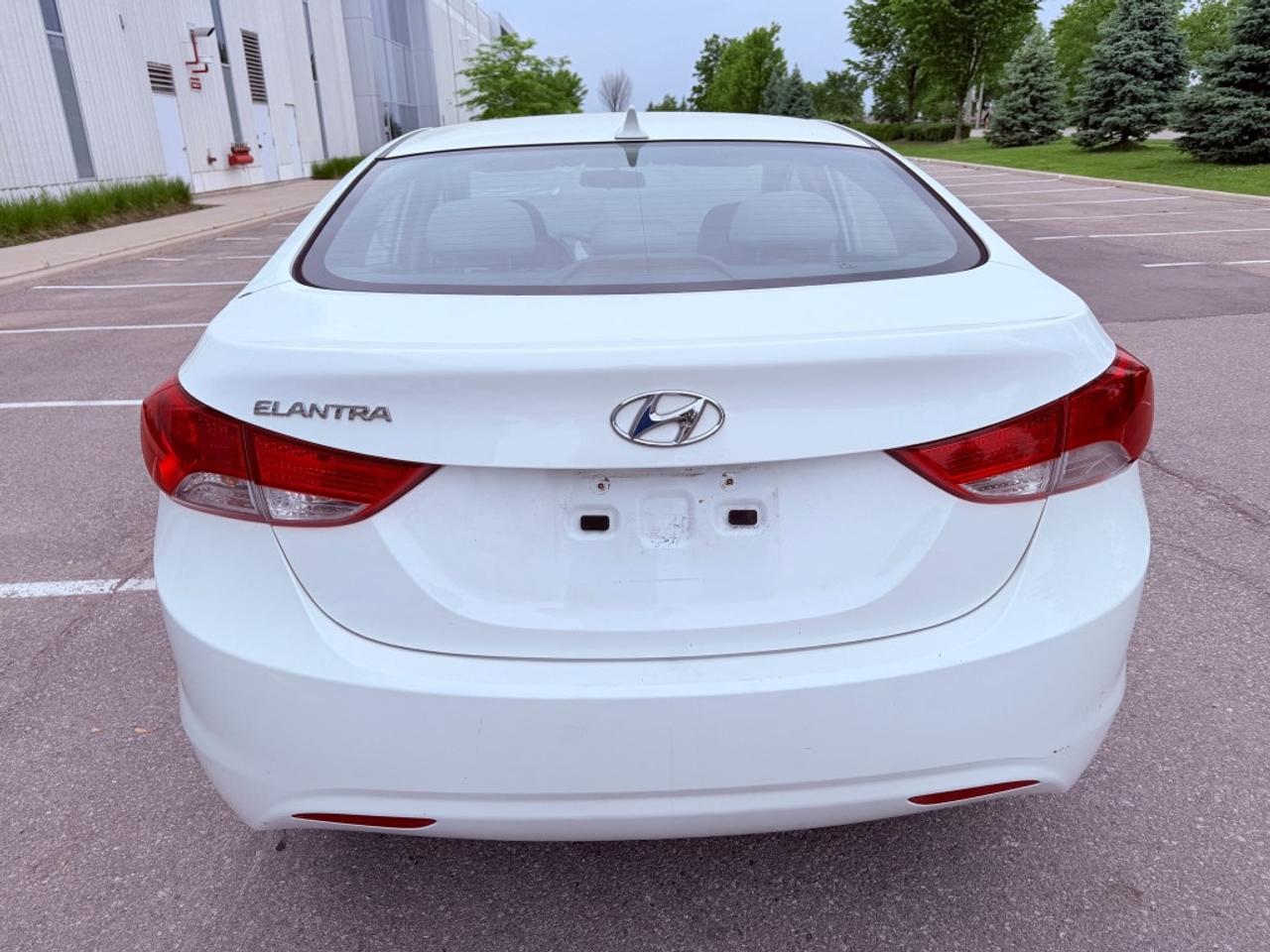 2013 Hyundai Elantra 5dr Hatchback Automatic GL *Ltd Avail* Photo